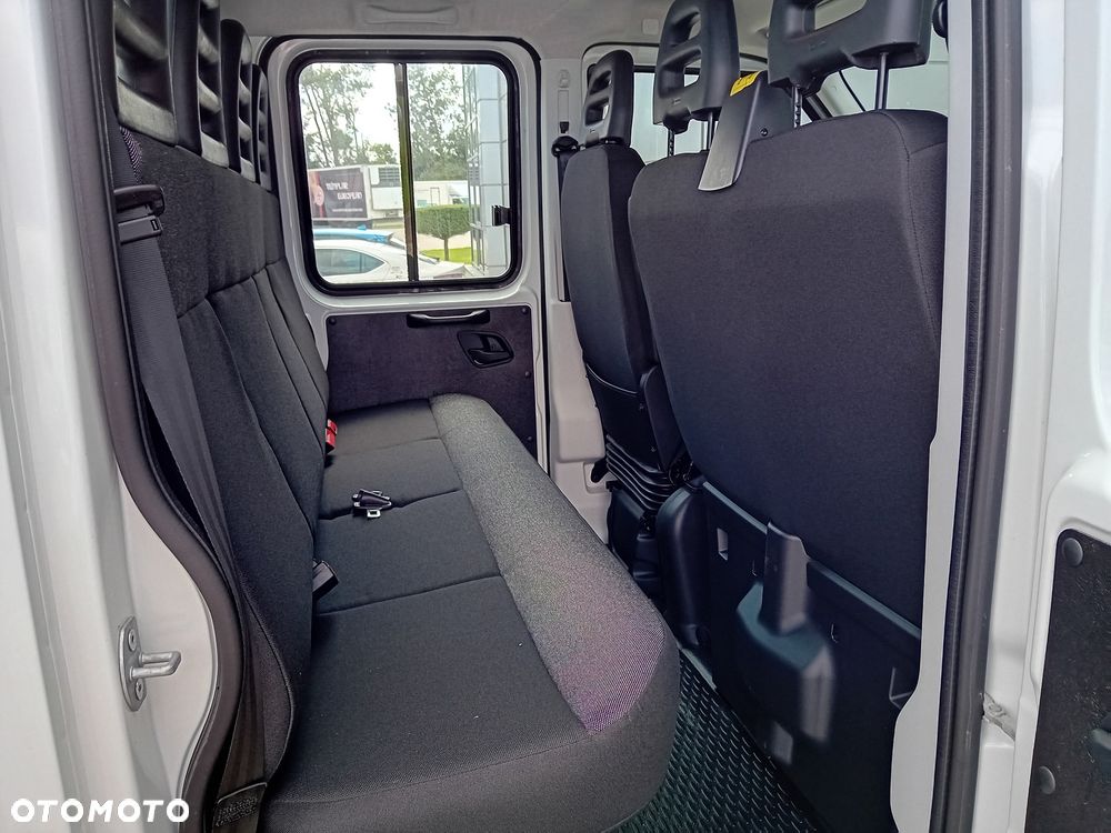 Iveco Daily 35S16H 3.0 D 160KM DOKA podwozie brygadowe 7 - osób - 19