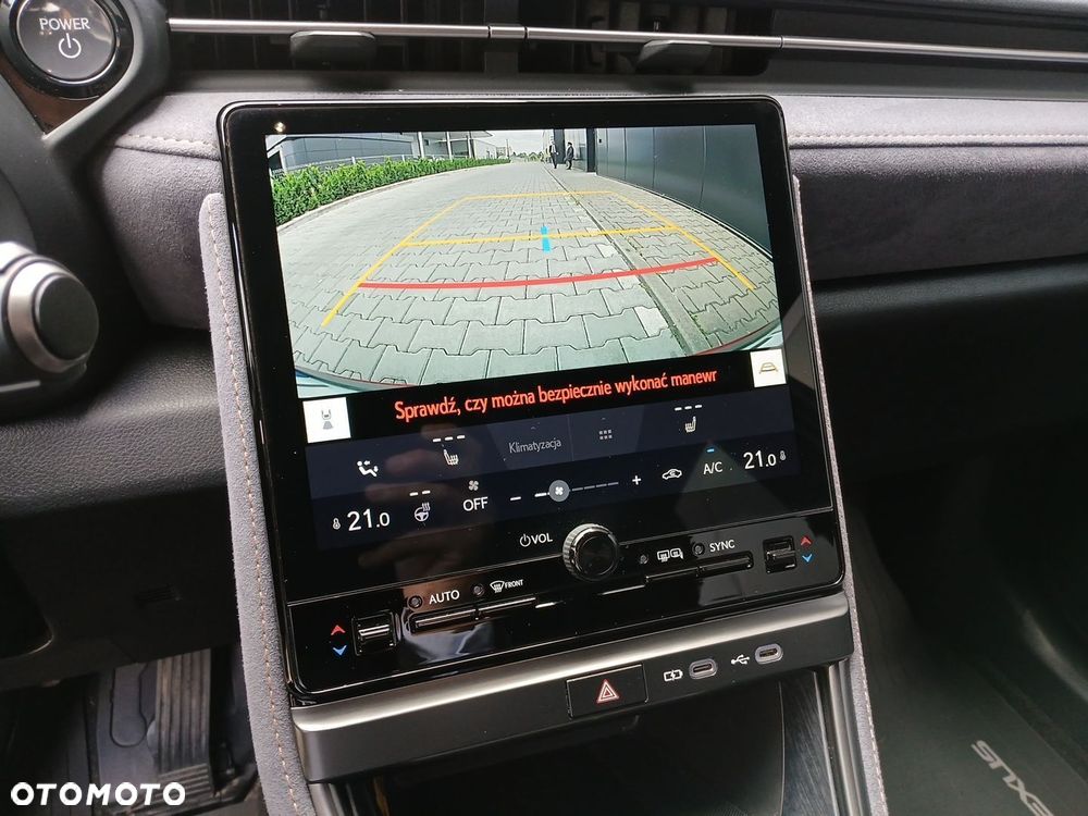 Lexus LBX 1.5 Hybrid Cool AWD - 22