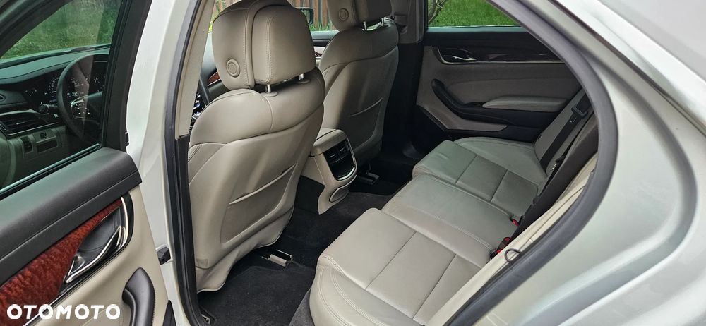 Cadillac CTS - 9