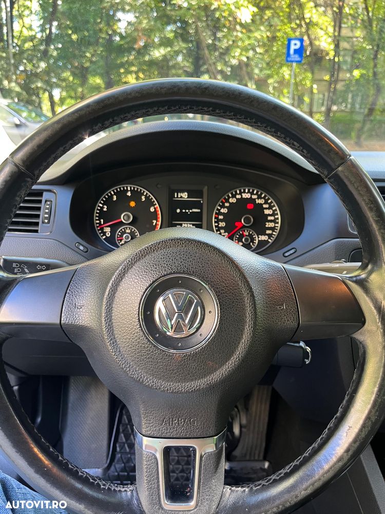 Volkswagen Jetta 1.2 TSI Trendline - 11