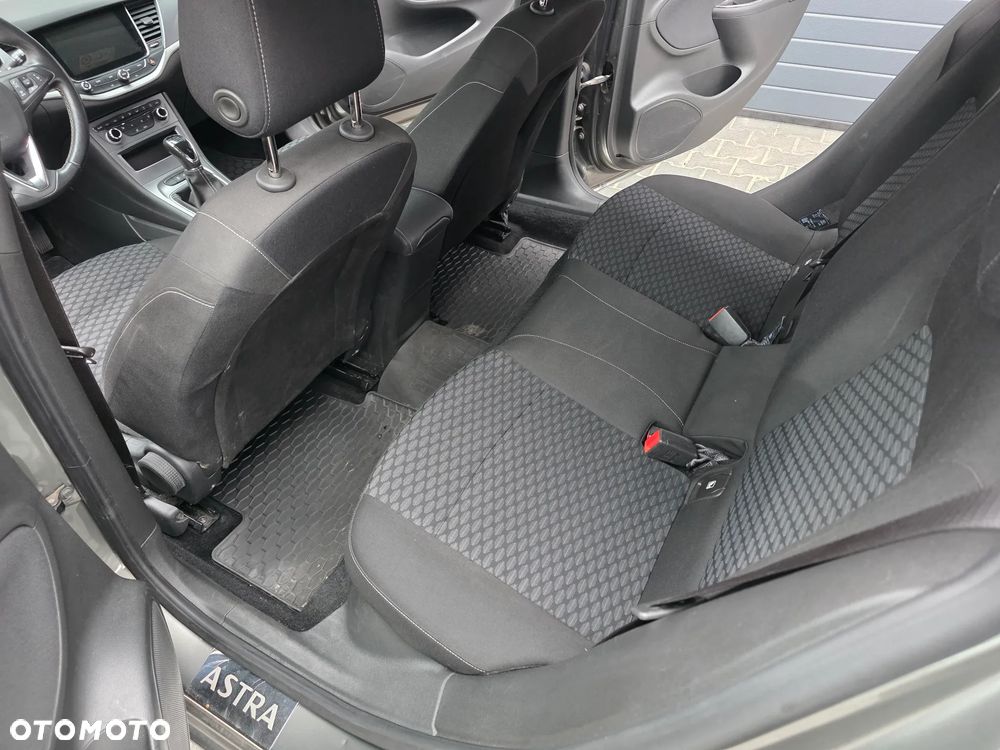 Opel Astra 1.4 T Dynamic S&S - 15