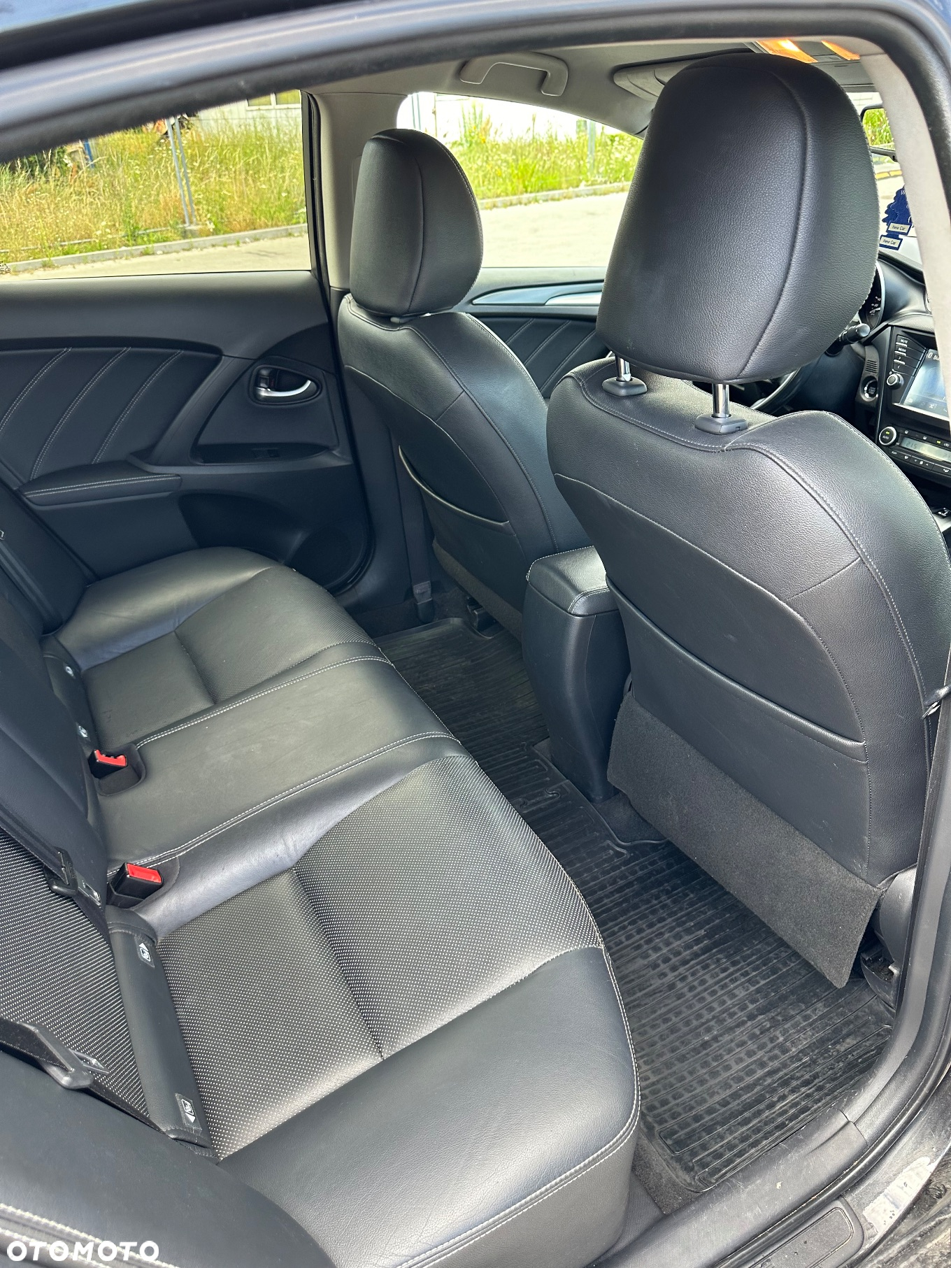 Toyota Avensis 2.0 D-4D Prestige - 11
