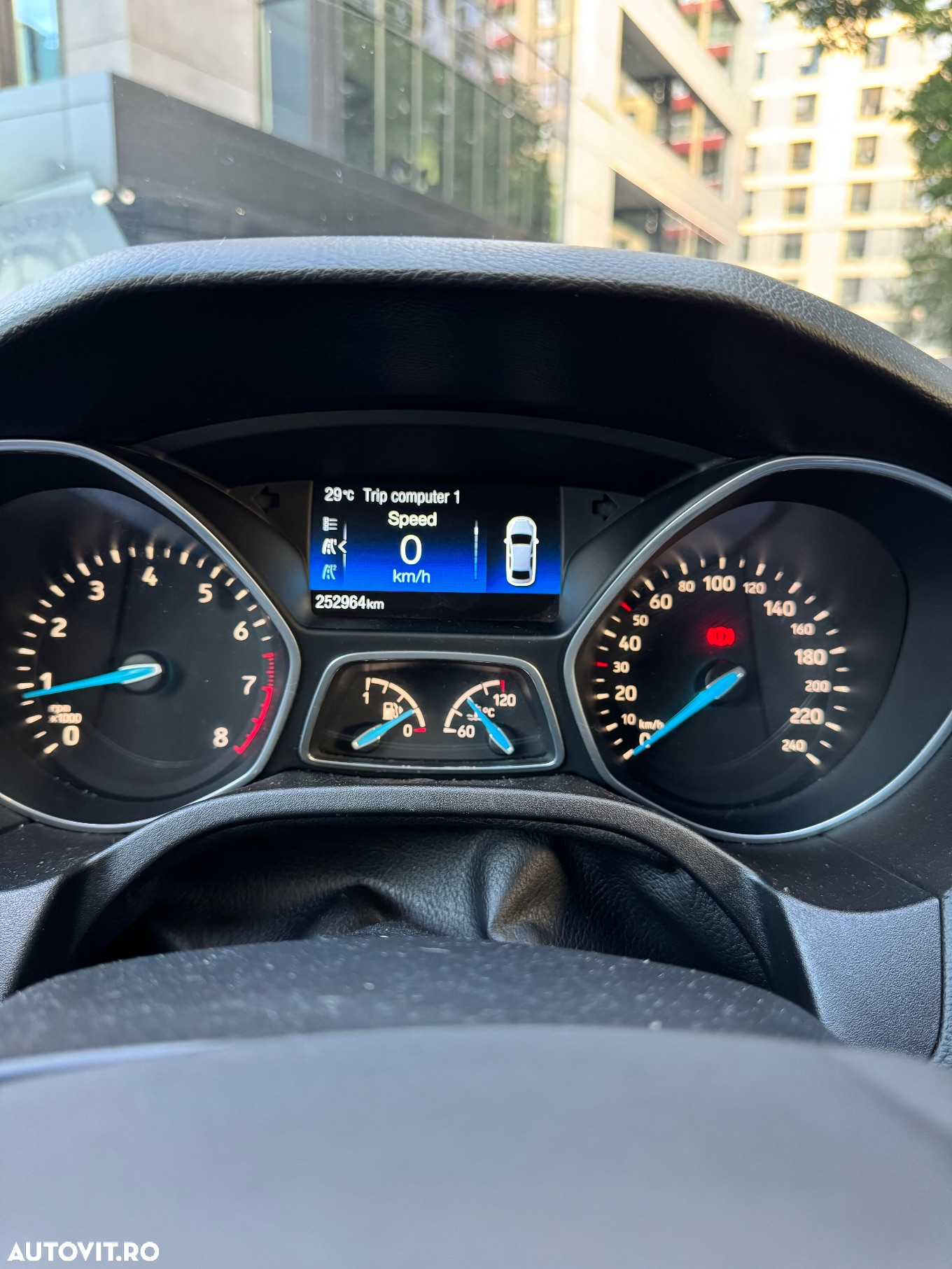 Ford Focus 1.0 EcoBoost Start-Stopp-System COOL&CONNECT DESIGN - 6