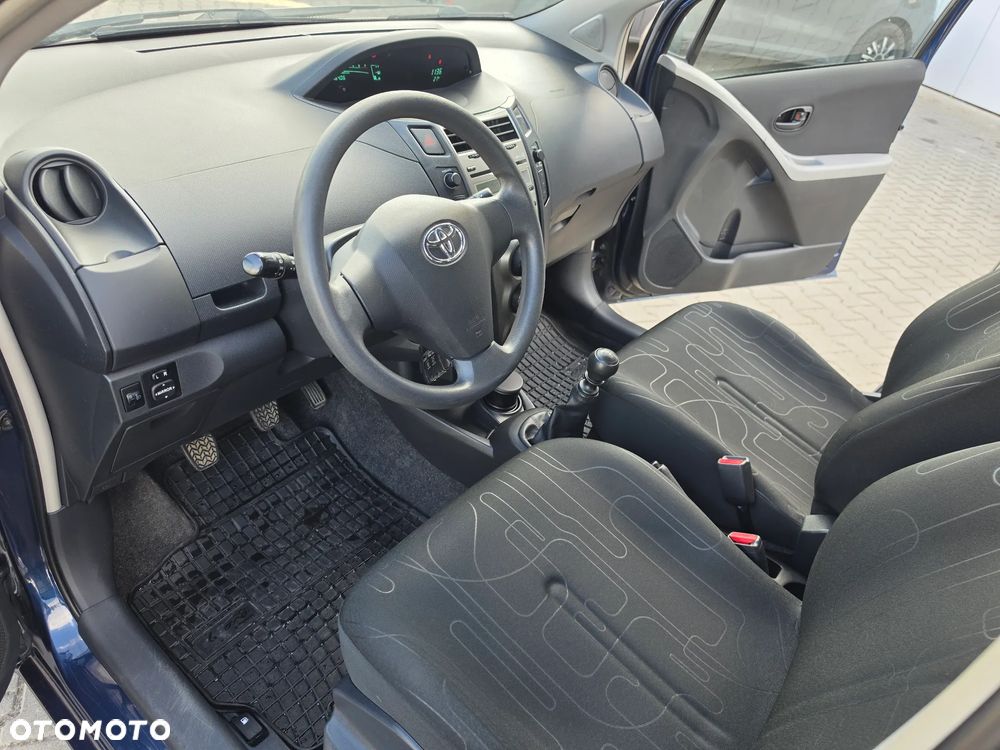 Toyota Yaris 1.33 Sol - 12