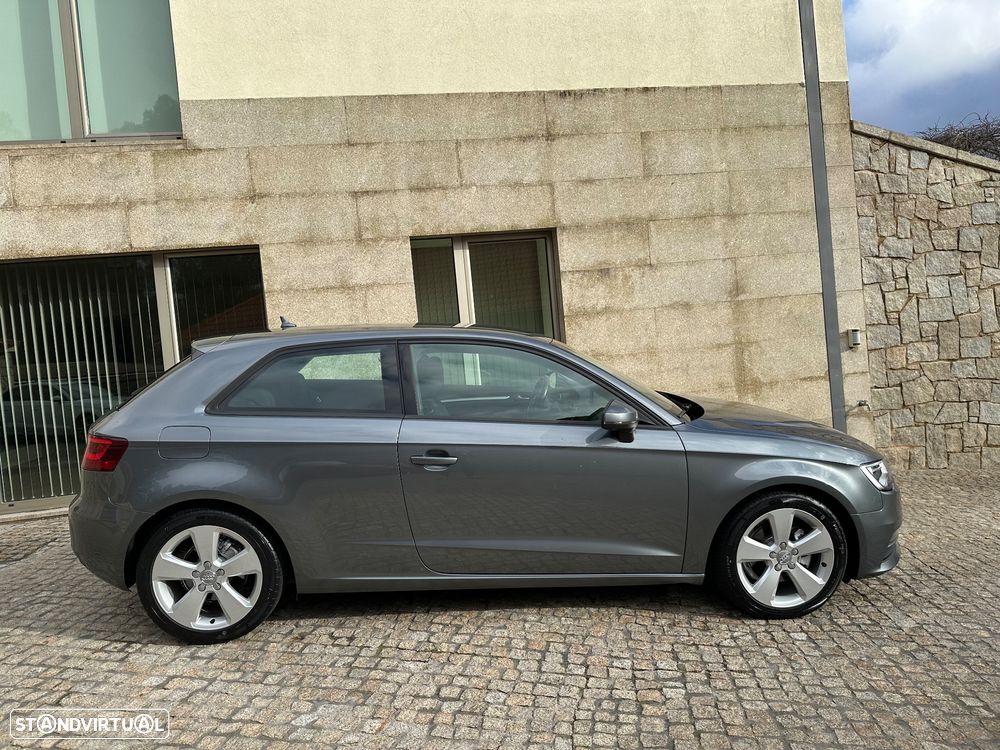Audi A3 1.6 TDI Sport S tronic - 5