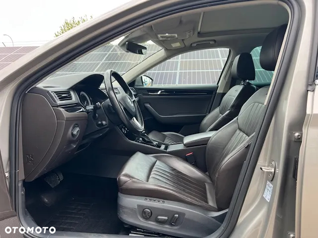 Skoda Superb 2.0 TDI L&K DSG - 10