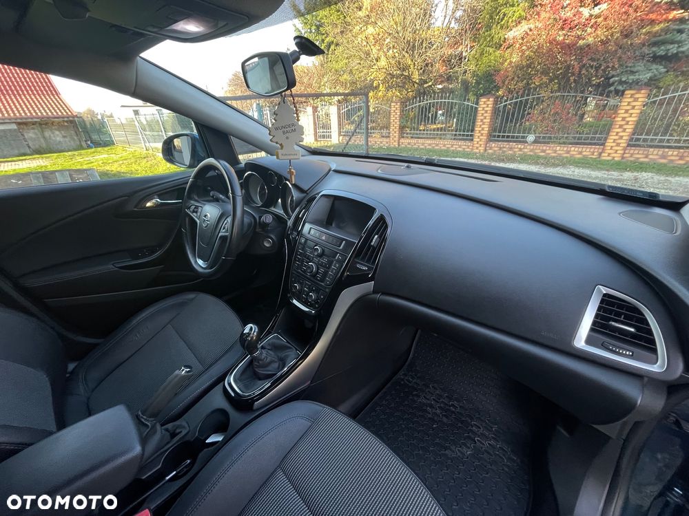 Opel Astra IV 1.4 T Cosmo - 27