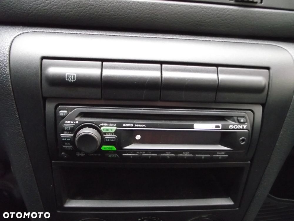 Skoda Octavia 1.6 Tour - 24