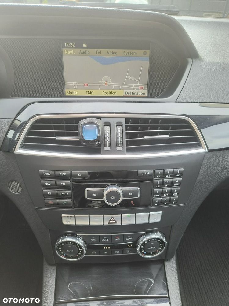 Mercedes-Benz Klasa C 200 CDI DPF (BlueEFFICIENCY) Elegance - 26