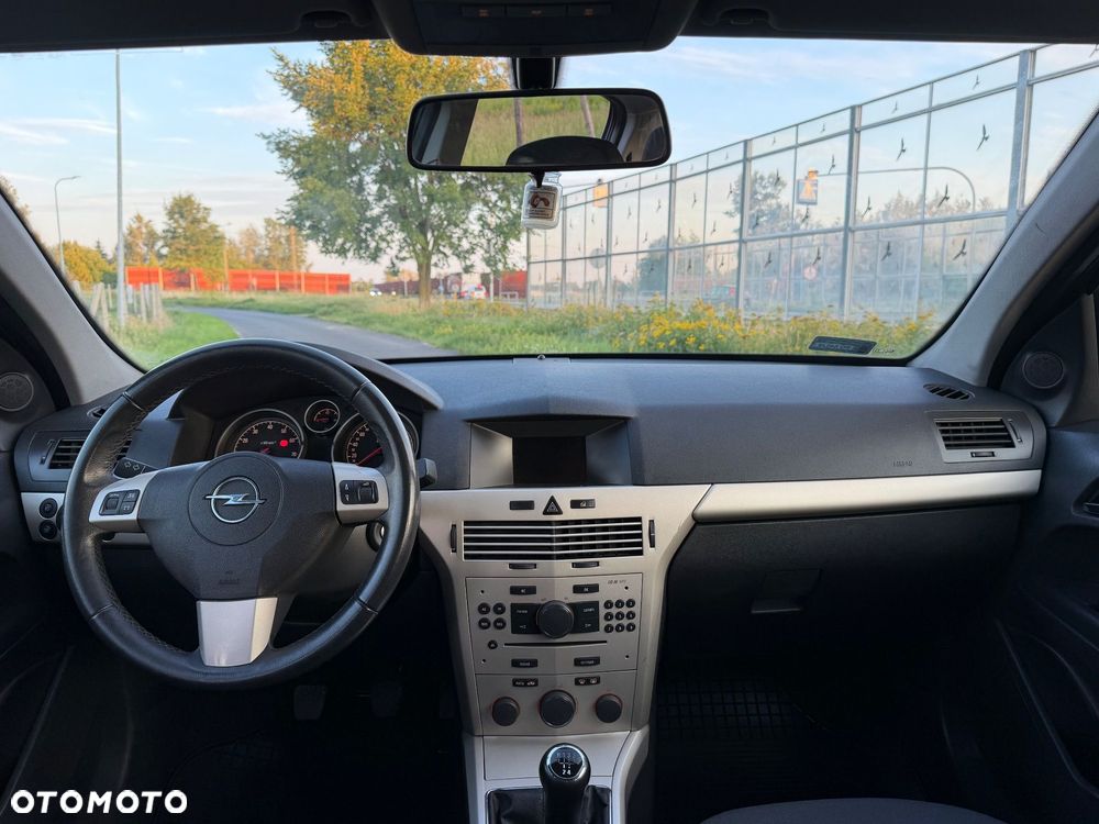 Opel Astra 1.4 Enjoy - 17