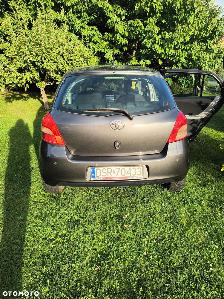 Toyota Yaris - 13