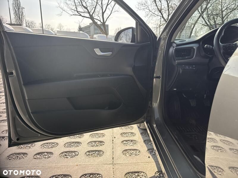 Kia Rio - 13