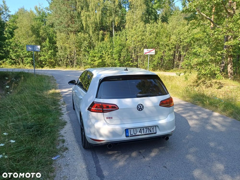 Volkswagen Golf 2.0 TSI GTI - 9