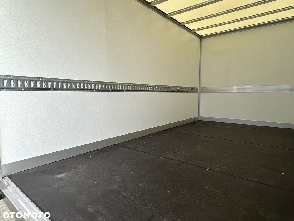 Ford transit 2.0 165KM M6 RWD Trend Podwozie L3 Kontener - 13