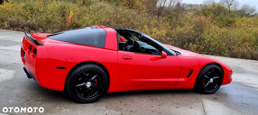Chevrolet Corvette - 23
