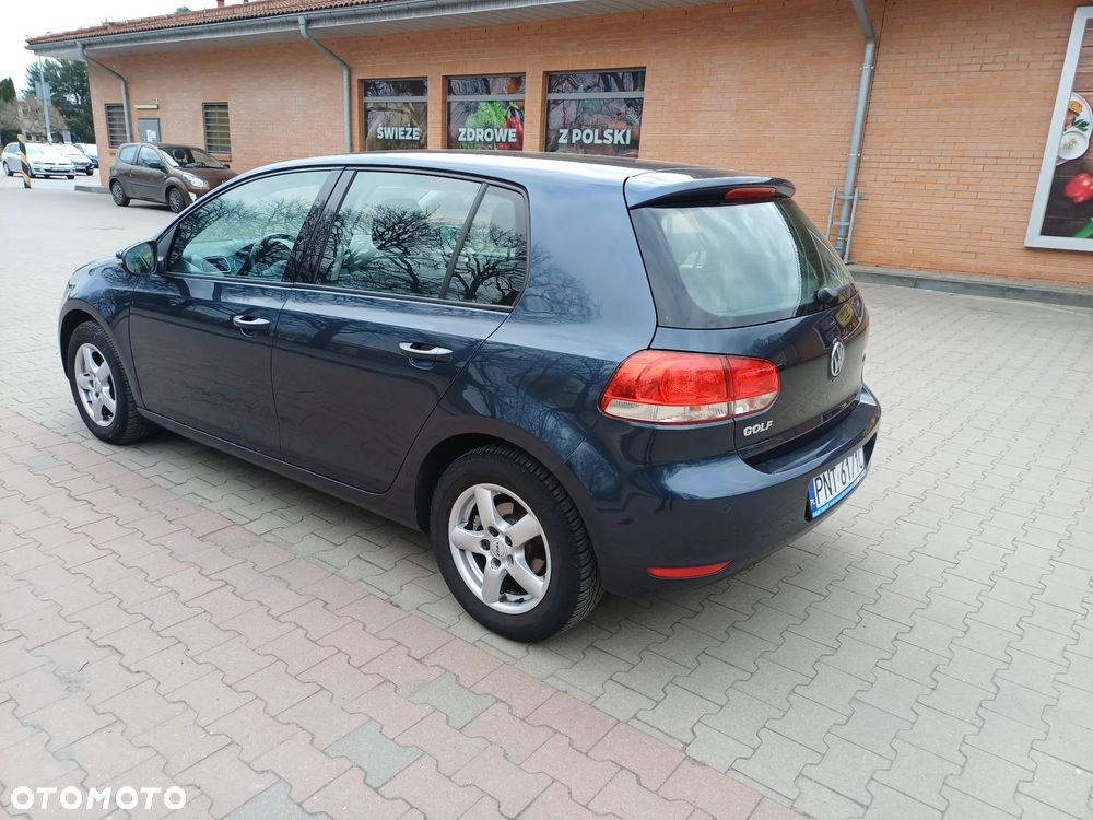Volkswagen Golf - 6