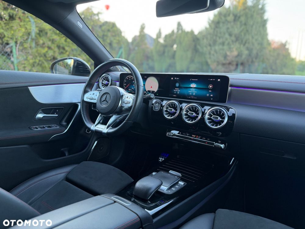Mercedes-Benz CLA 200 AMG Line 7G-DCT - 14