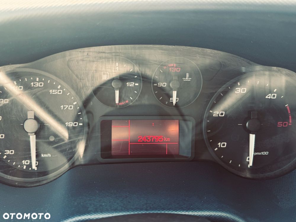 Iveco Daily 35C16 / KONTENER 8 EP / Winda (522) - 13