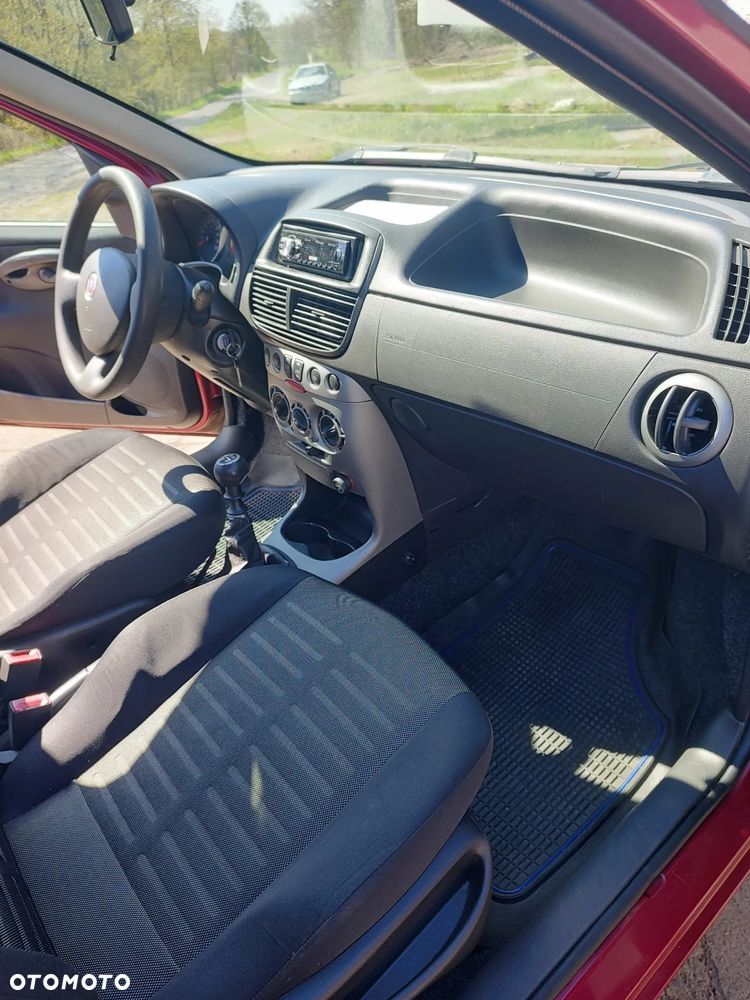Fiat Punto 1.2 8V - 5