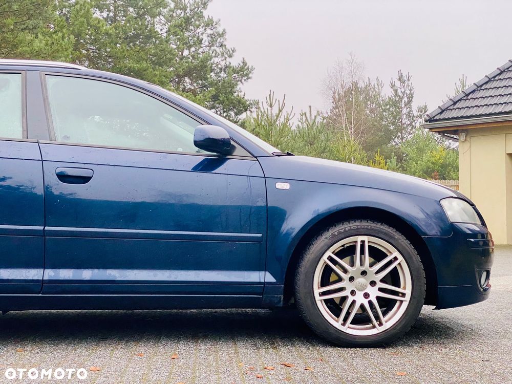 Audi A3 Sportback 2.0 FSI Ambiente - 33