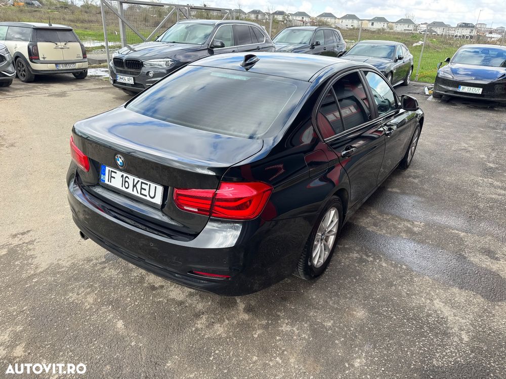 BMW Seria 3 318i Sport Line - 12