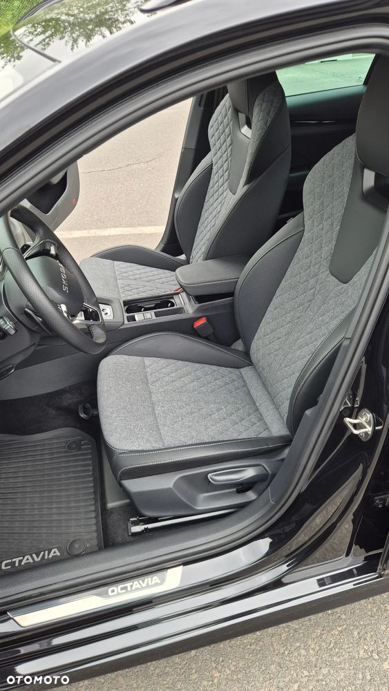 Skoda Octavia 1.5 TSI mHEV Sportline DSG - 25