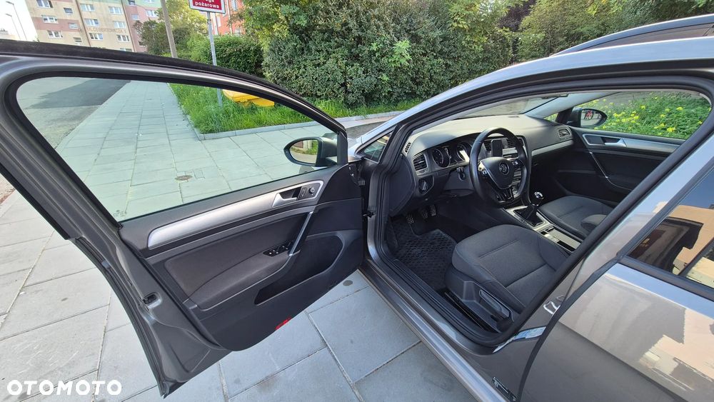 Volkswagen Golf 1.4 TSI BMT Comfortline - 14