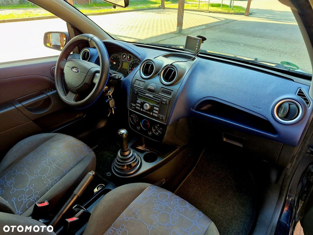 Ford Fiesta - 11