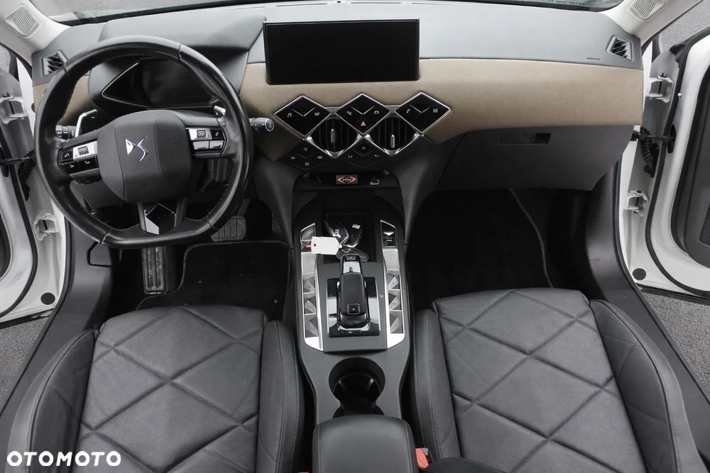 DS Automobiles DS 3 Crossback 1.2 PureTech Performance Line + - 1