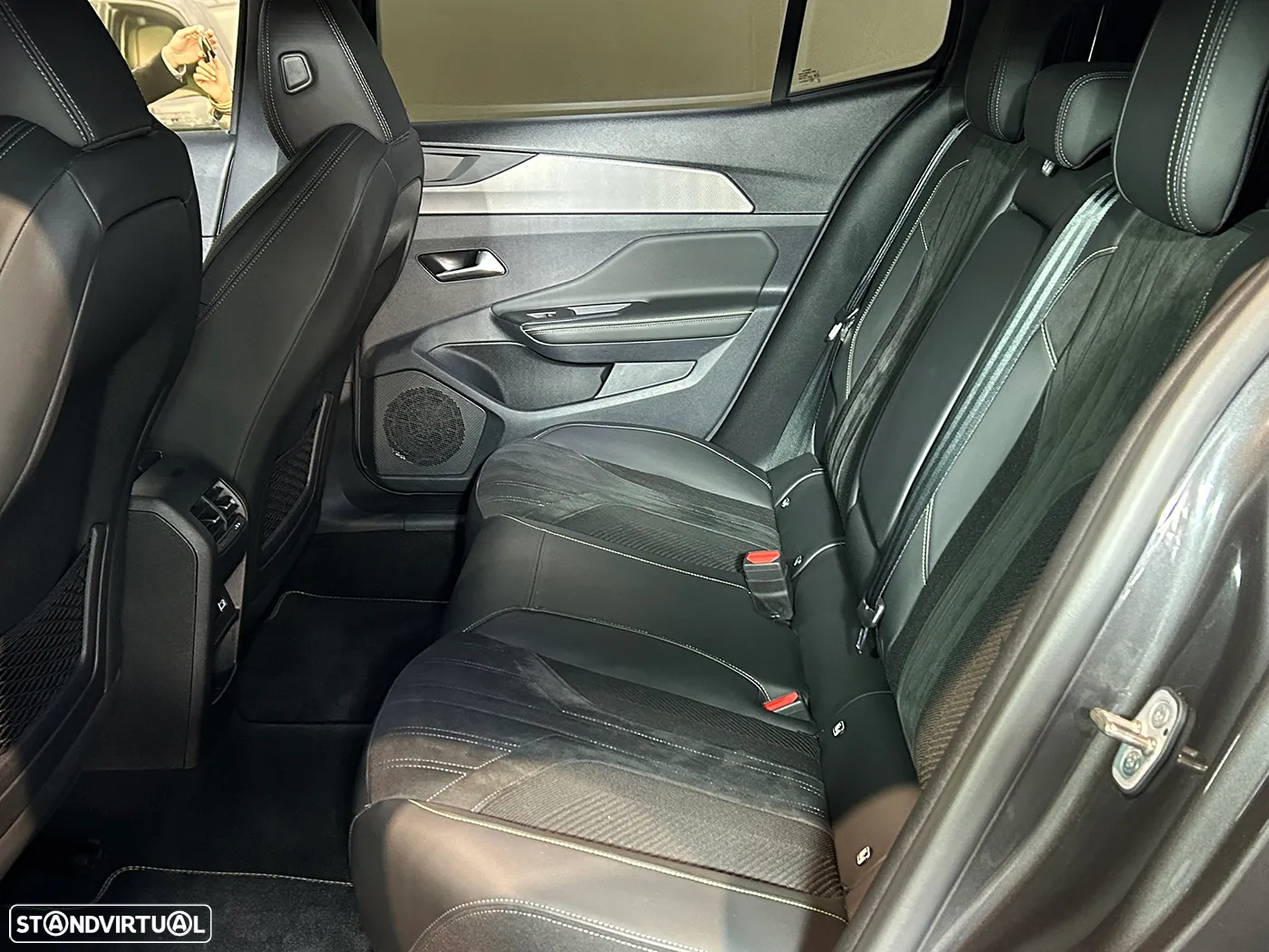 Peugeot 408 1.6 Hybrid GT e-EAT8 - 20