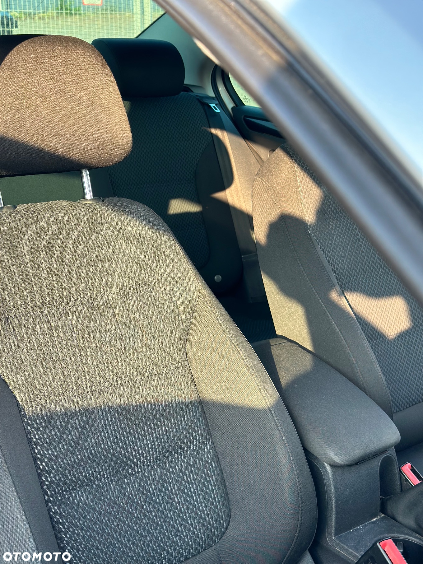 Volkswagen Jetta 1.6 TDI Highline - 23