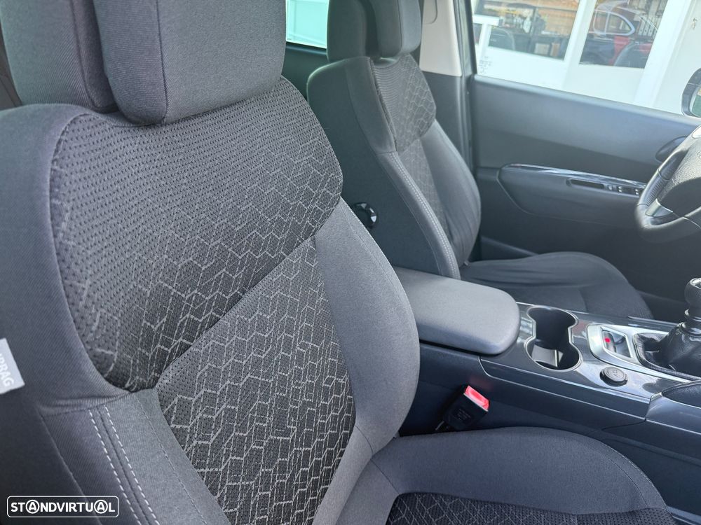 Peugeot 3008 1.6 BlueHDi Style - 21