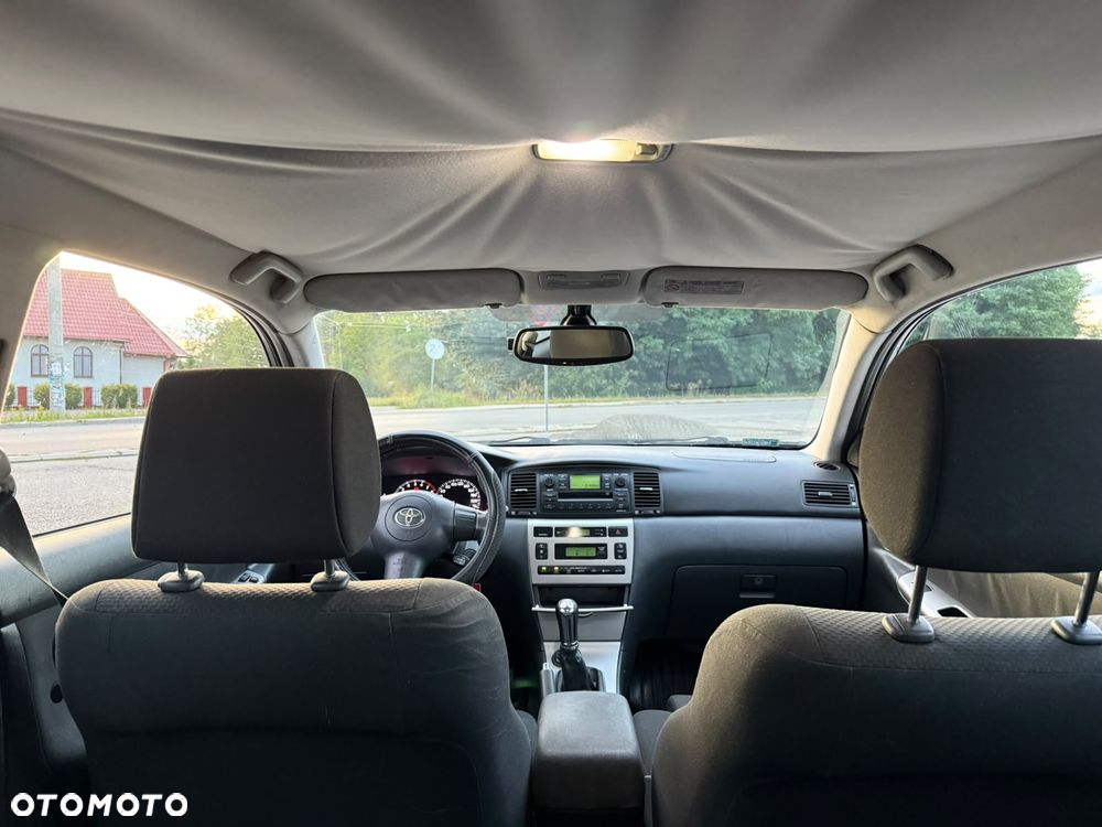 Toyota Corolla 1.6 VVT-i Sol - 11