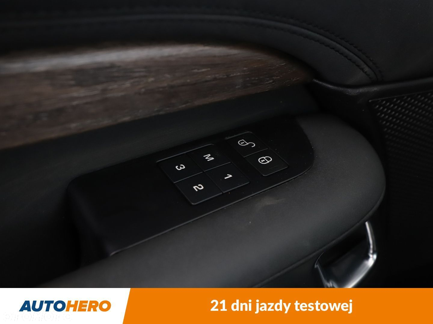 Land Rover Discovery V 2.0 SD4 HSE - 34