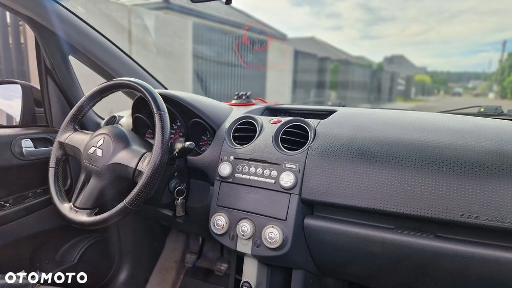 Mitsubishi Colt 1.5 Invite - 10