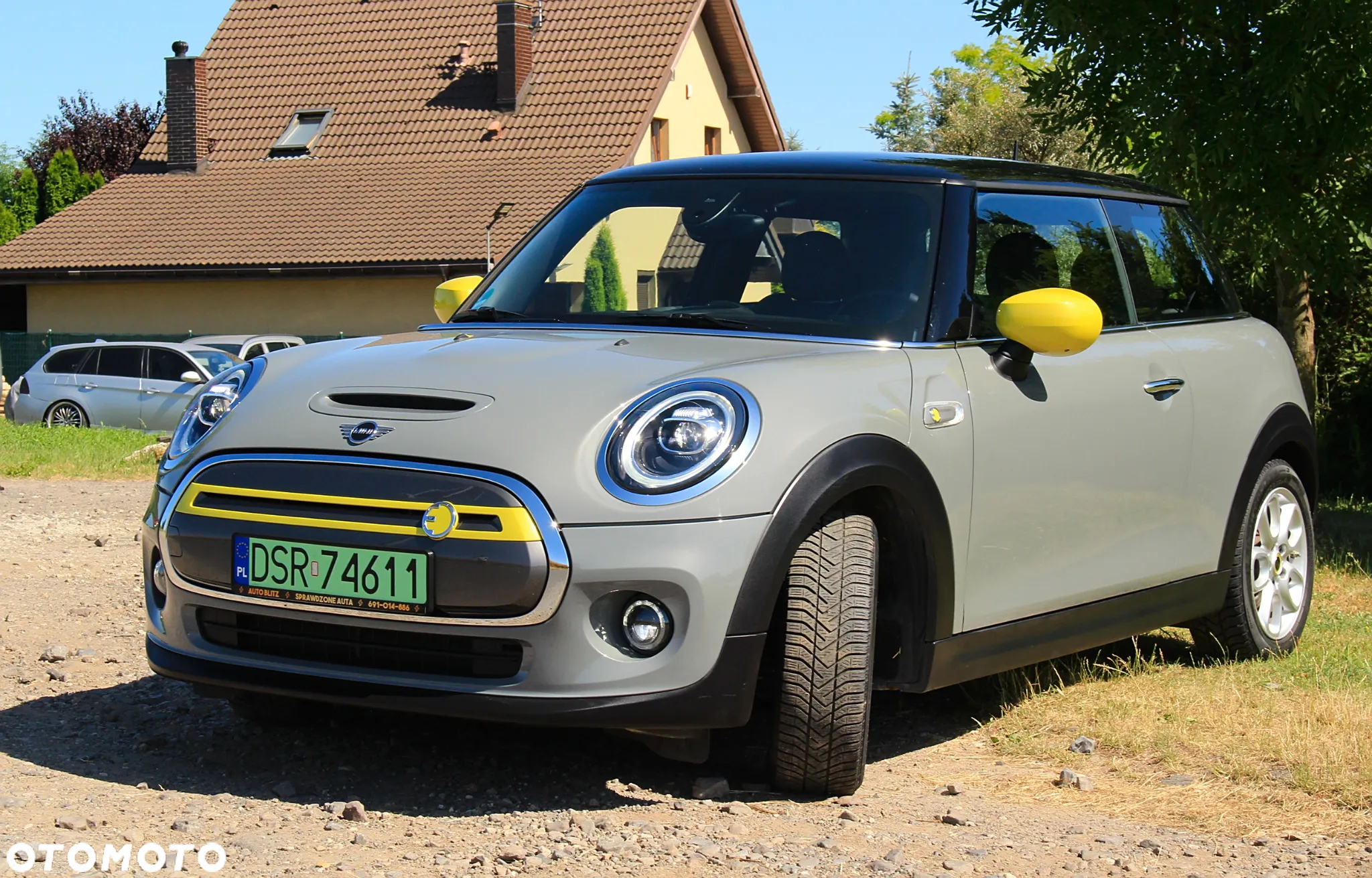 MINI Cooper SE Classic Trim - 12