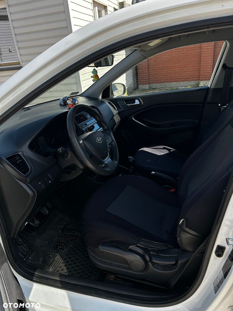 Hyundai i20 - 9