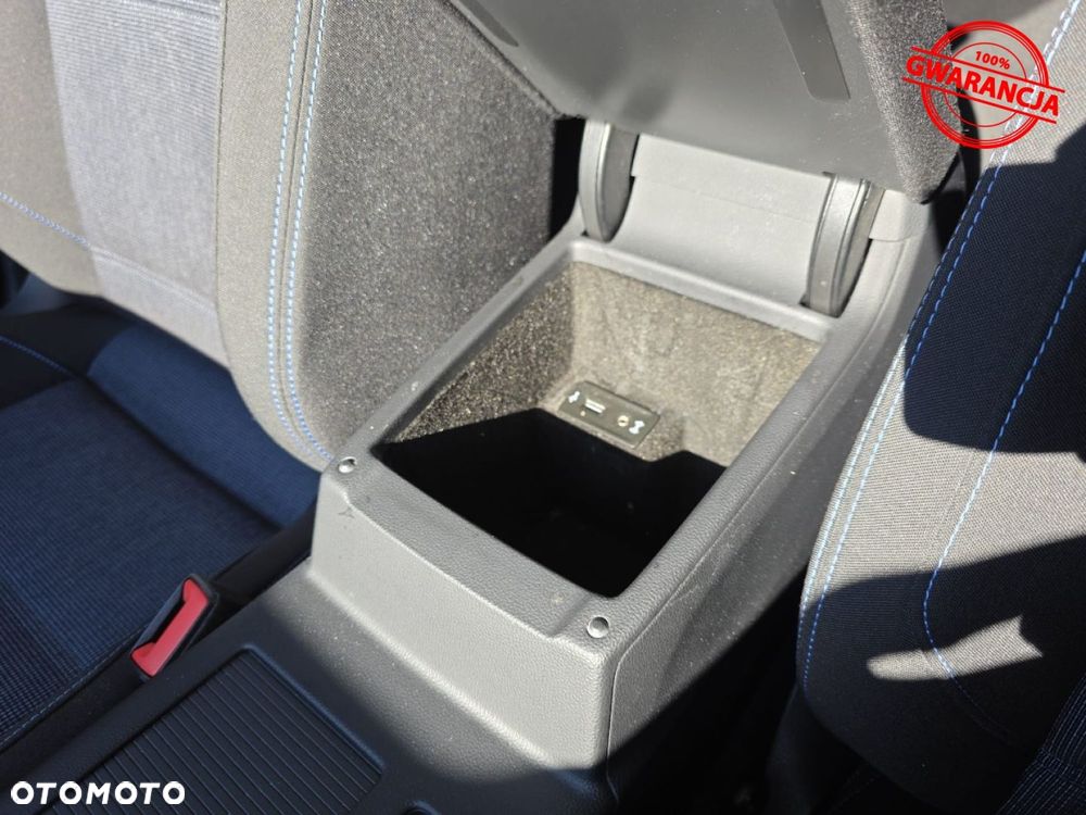 Volkswagen Passat Variant - 38