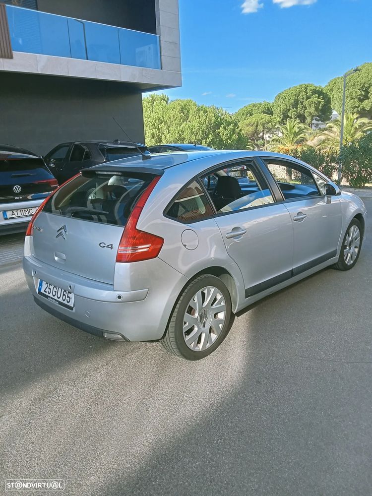 Citroën C4 1.6 HDi Exclusive - 6