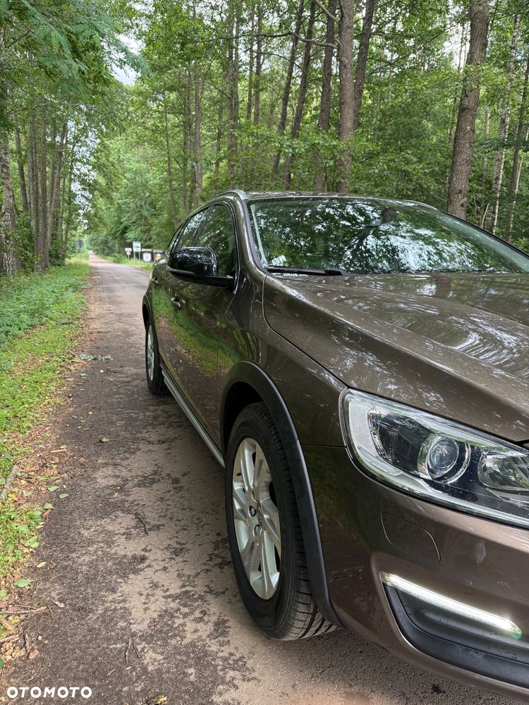Volvo V60 Cross Country - 6