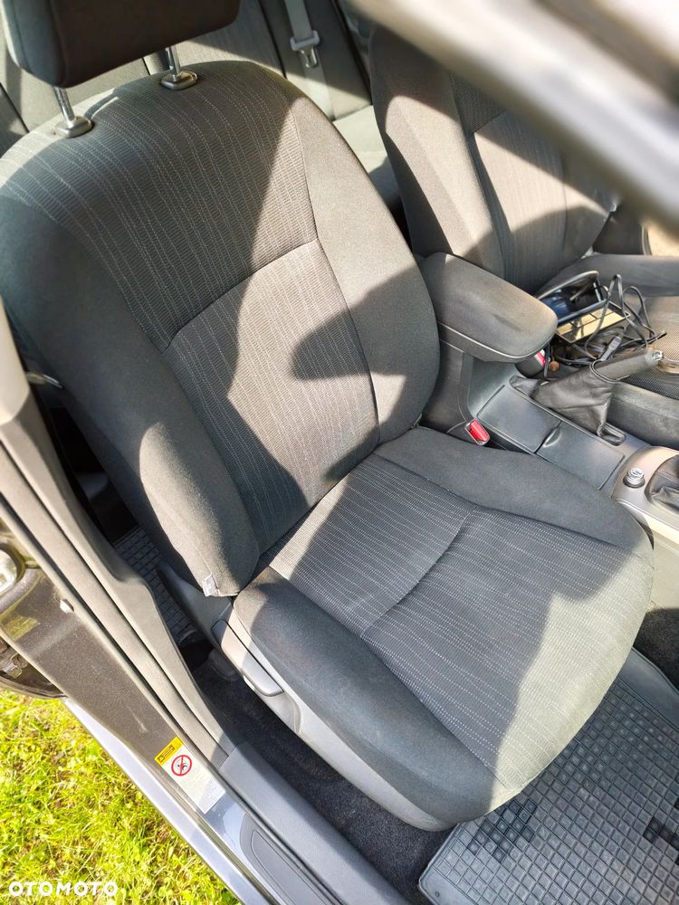 Toyota Corolla 1.6 VVT-i Premium Start - 17