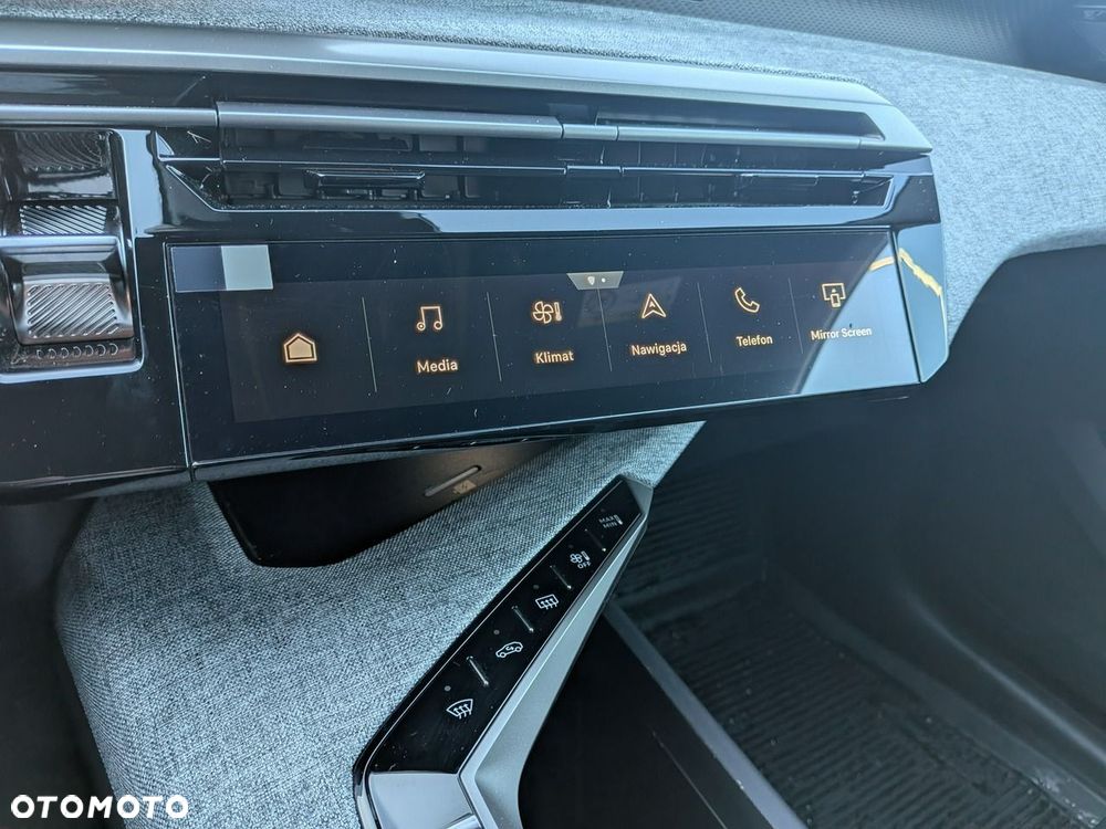 Peugeot 5008 Hybrid 145 e-DSC6 Allure - 27