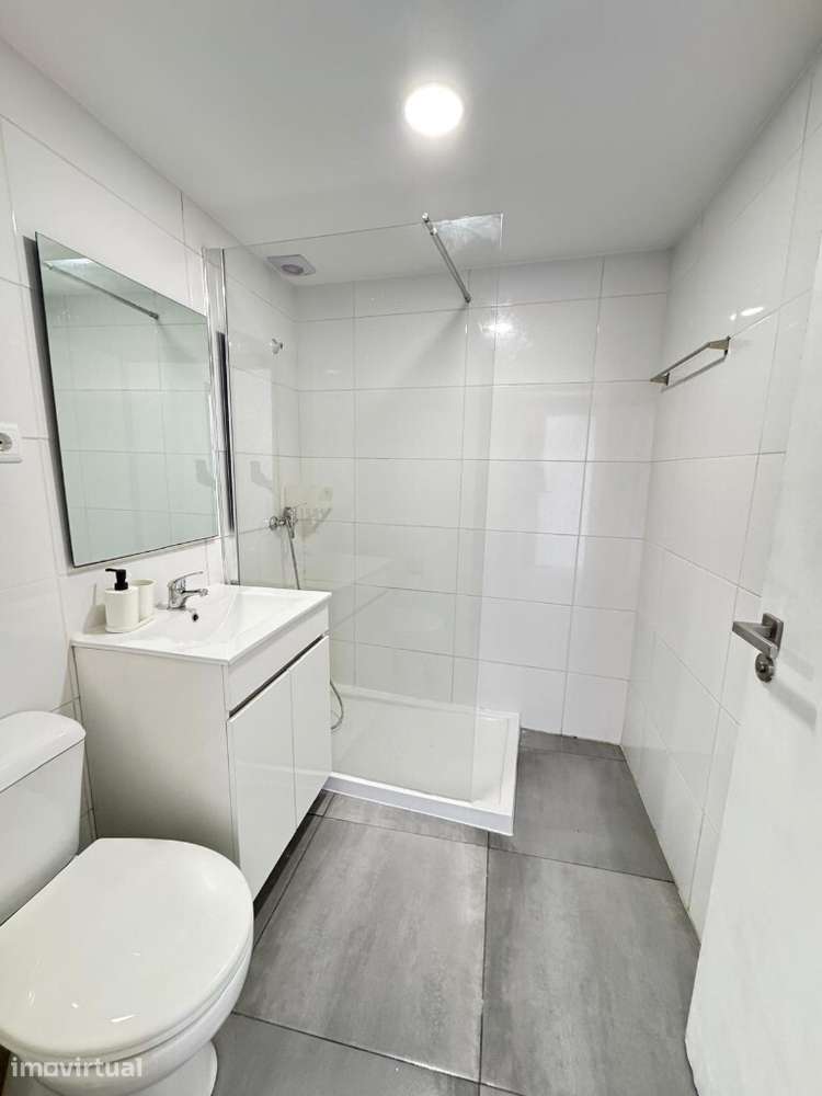 Quarto para estudante ou jovem trabalhadora na Universidade do Minho - Grande imagem: 5/7