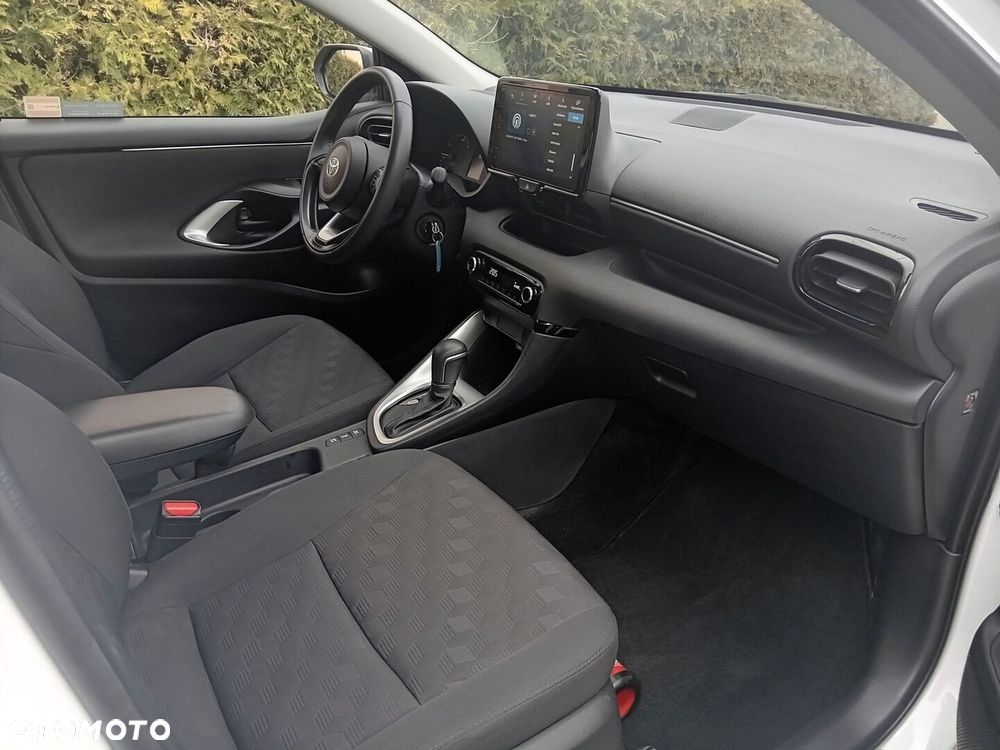 Toyota Yaris - 6