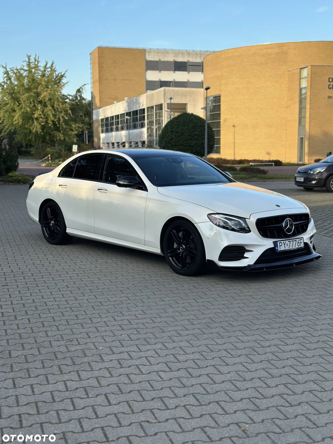 Mercedes-Benz Klasa E 300 9G-TRONIC - 5