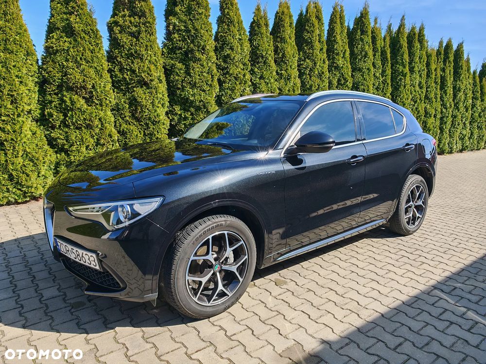 Alfa Romeo Stelvio 2.0 Turbo 16V AT8-Q4 Veloce Ti - 2