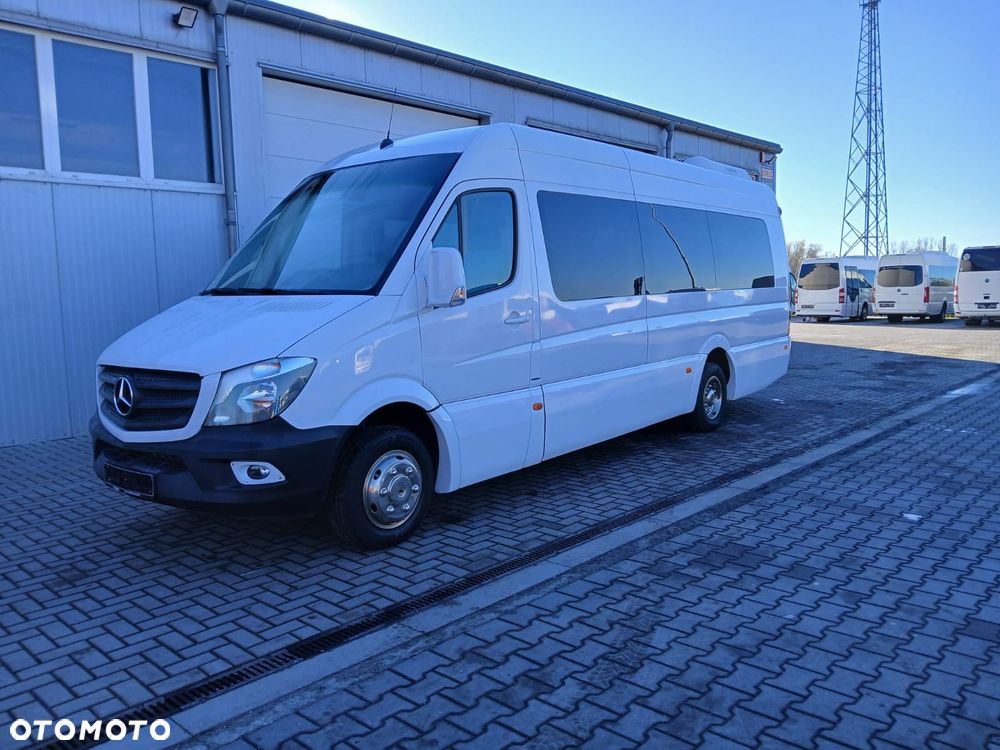 Mercedes-Benz 519 - 3