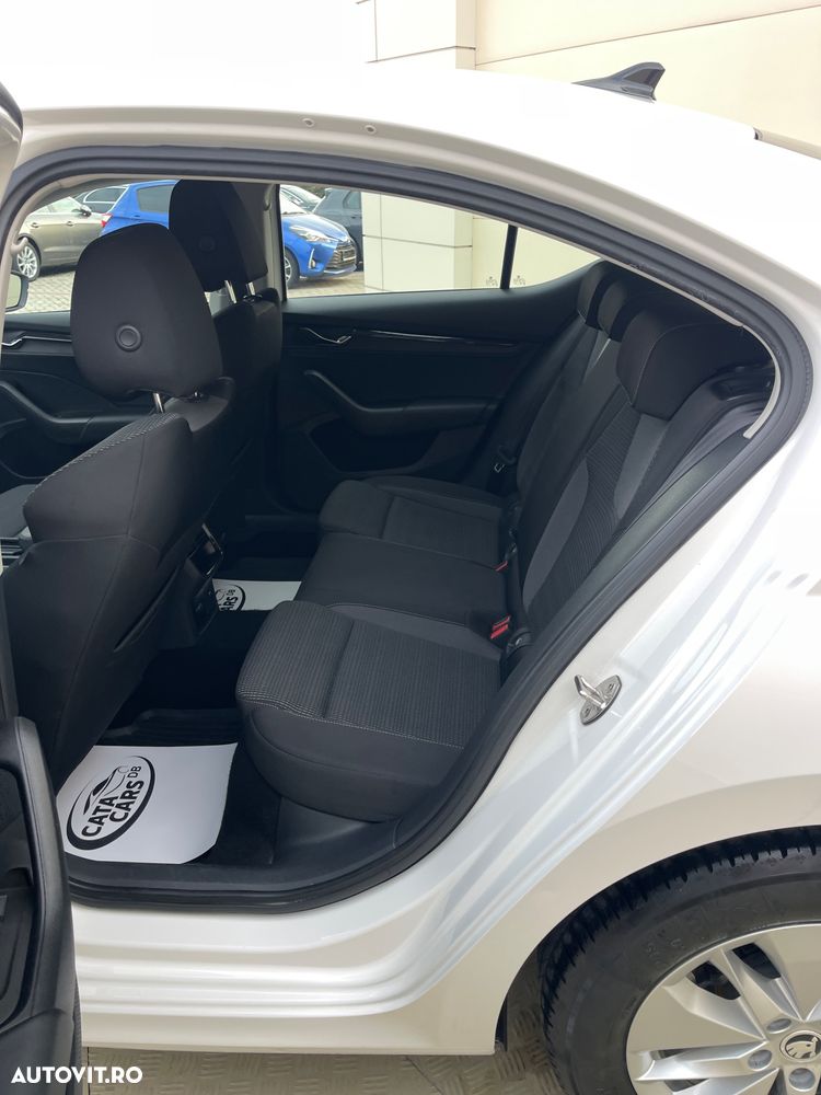 Skoda Octavia 2.0 TDI Ambition - 29