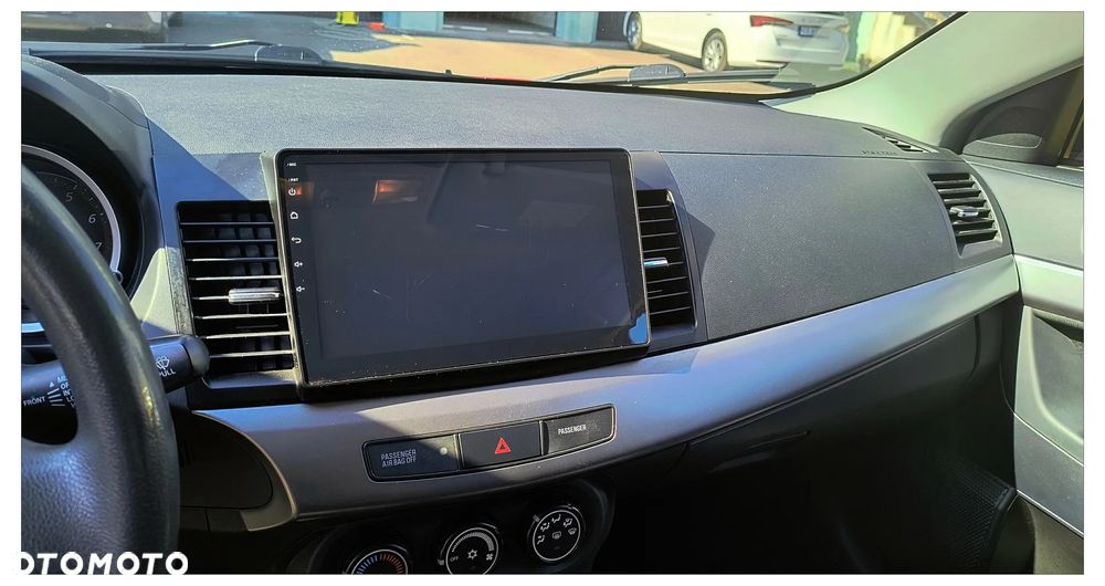 Mitsubishi Lancer 1.5 Inform - 12