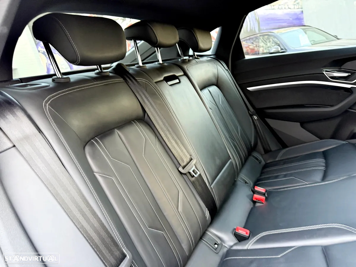 Audi Q8 e-Tron 50 quattro S line - 29